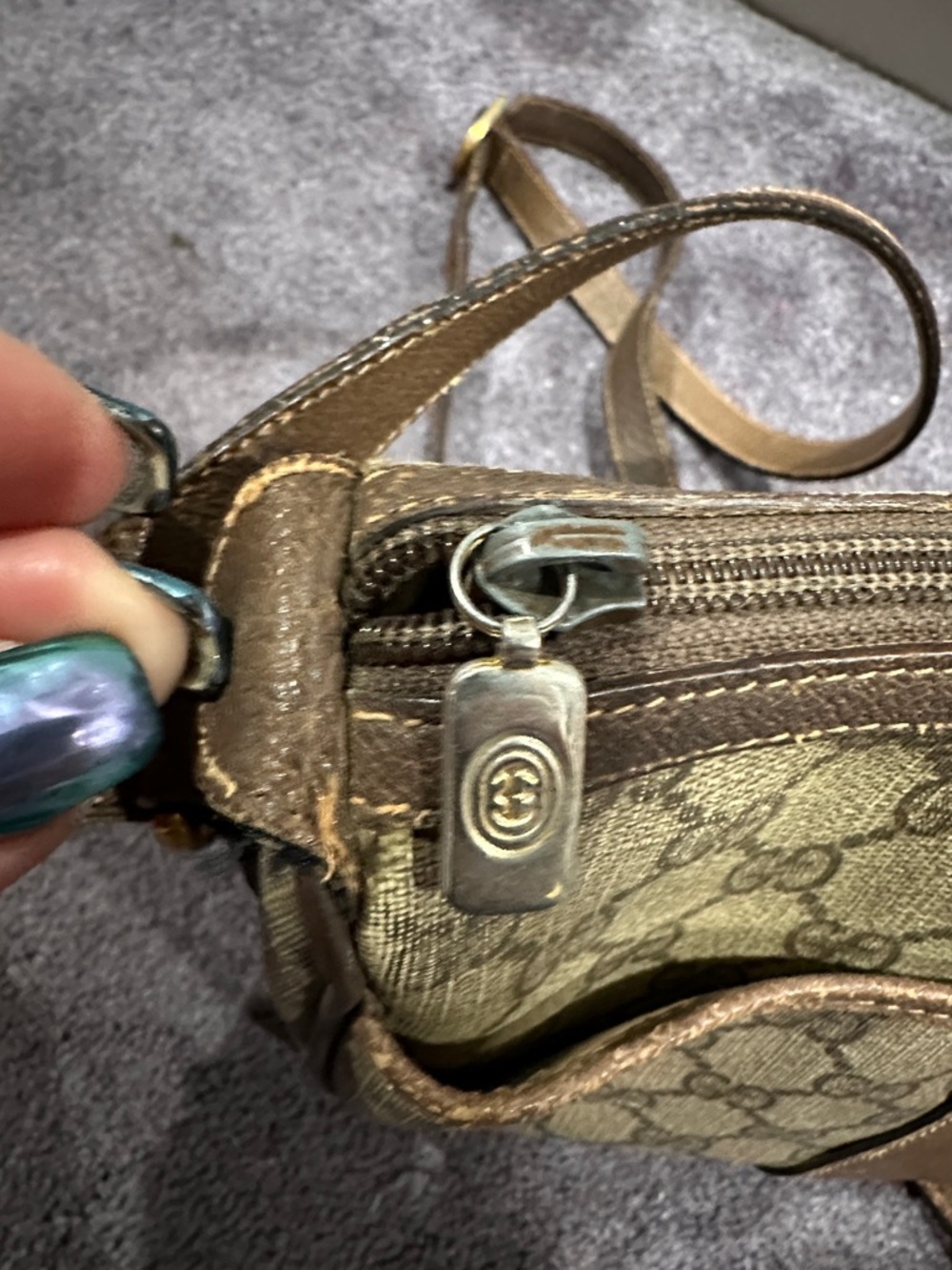 Gucci Beige Brown GG Canvas Crossbody with Green-Red Web Detail - Picture 14 of 17